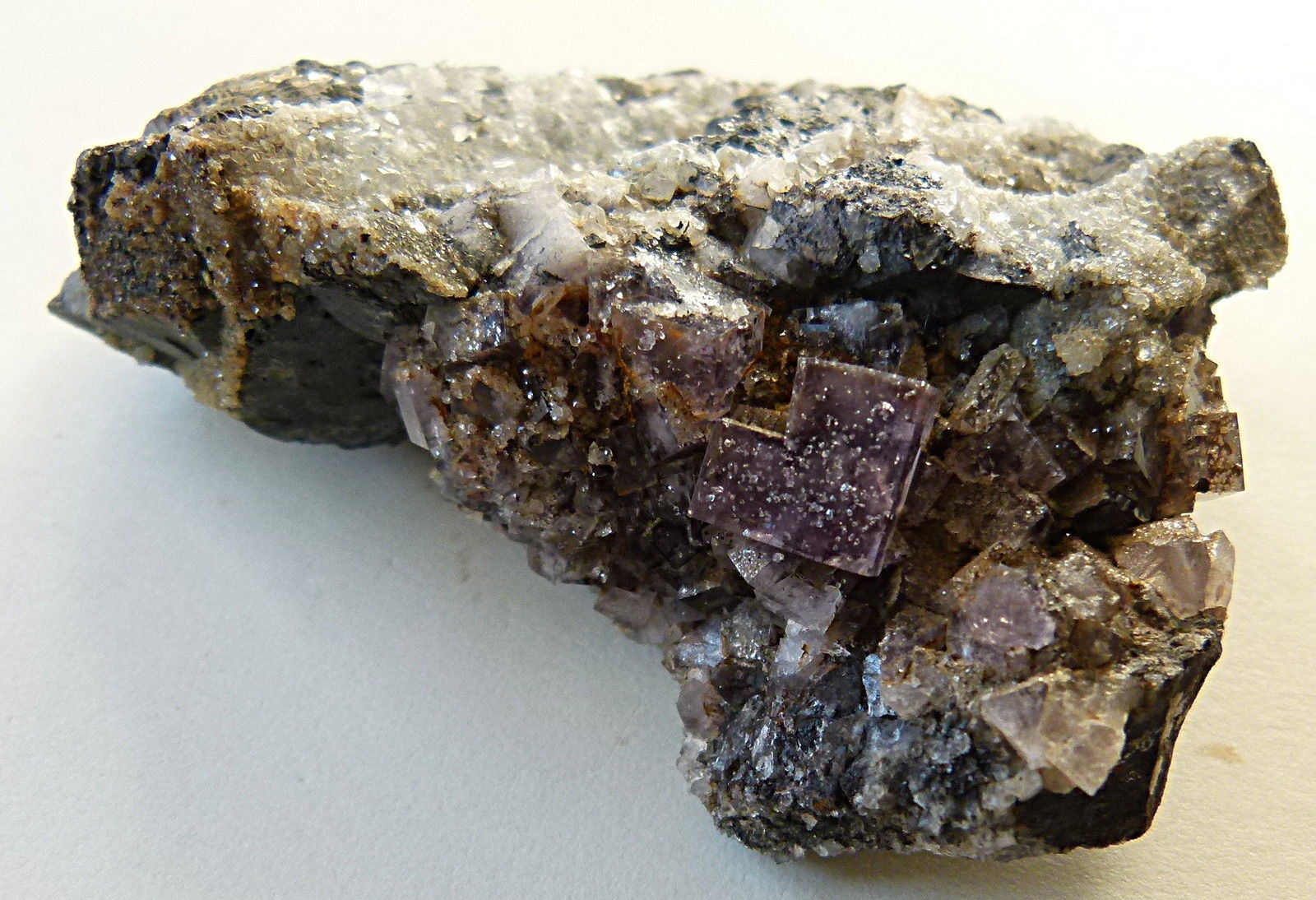 Fluorite
7 x 4.5 x 2cm
(Autor: captaincaveman)