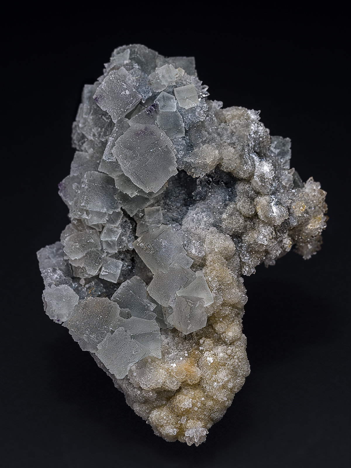 Fluorite, Quartz
6.8 x 5.0 cm
(Autor: am mizunaka)