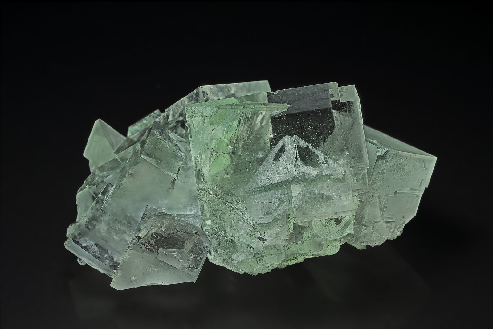 Fluorite
6.0 x 4.1 cm
(Autor: am mizunaka)