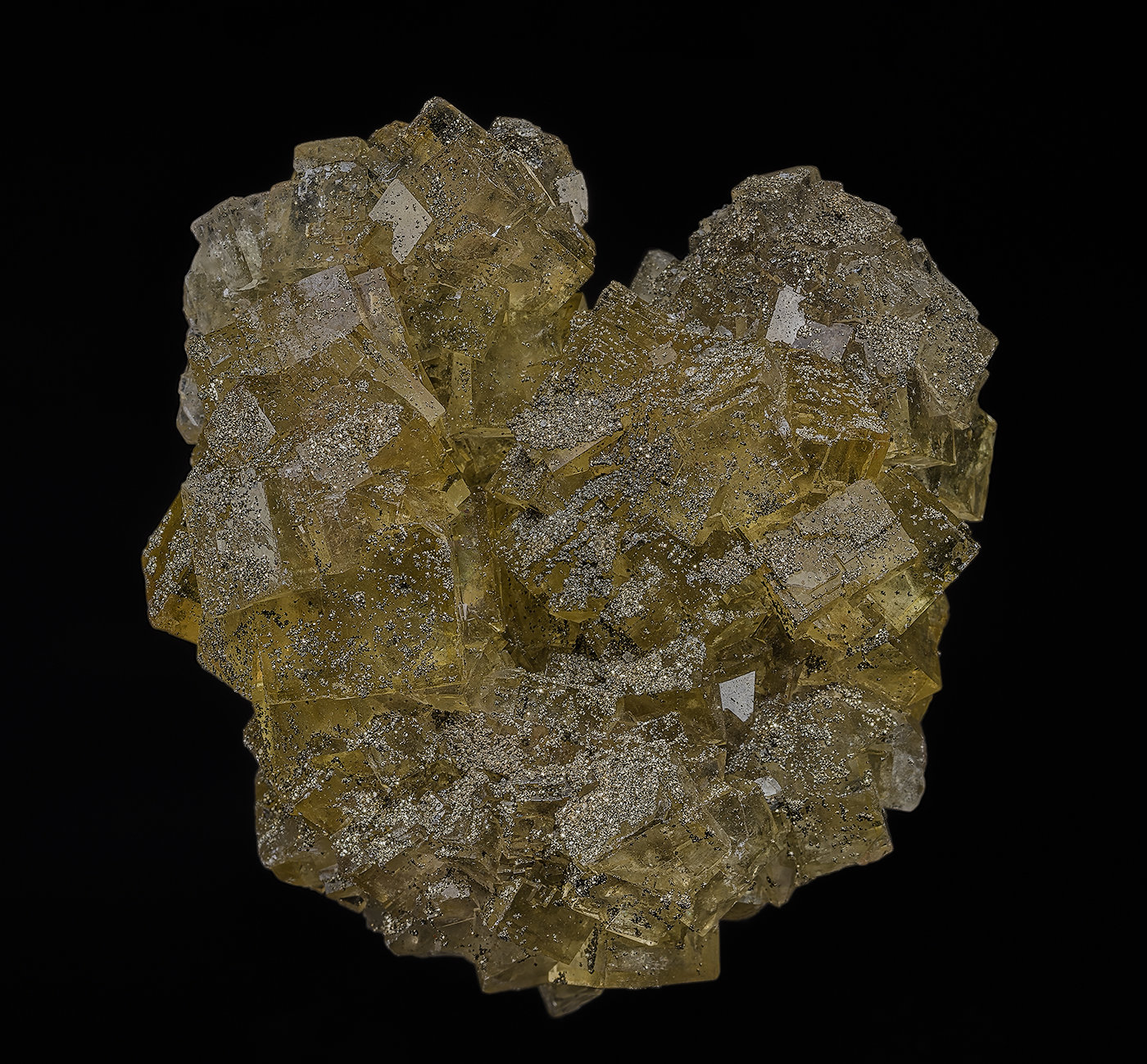 Fluorite, Pyrite
4.4 x 4.8 cm
(Autor: am mizunaka)