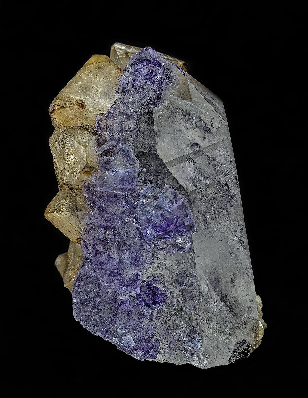 Fluorite, Scheelite, Quartz
5.6 x 3.3 cm
(Autor: am mizunaka)