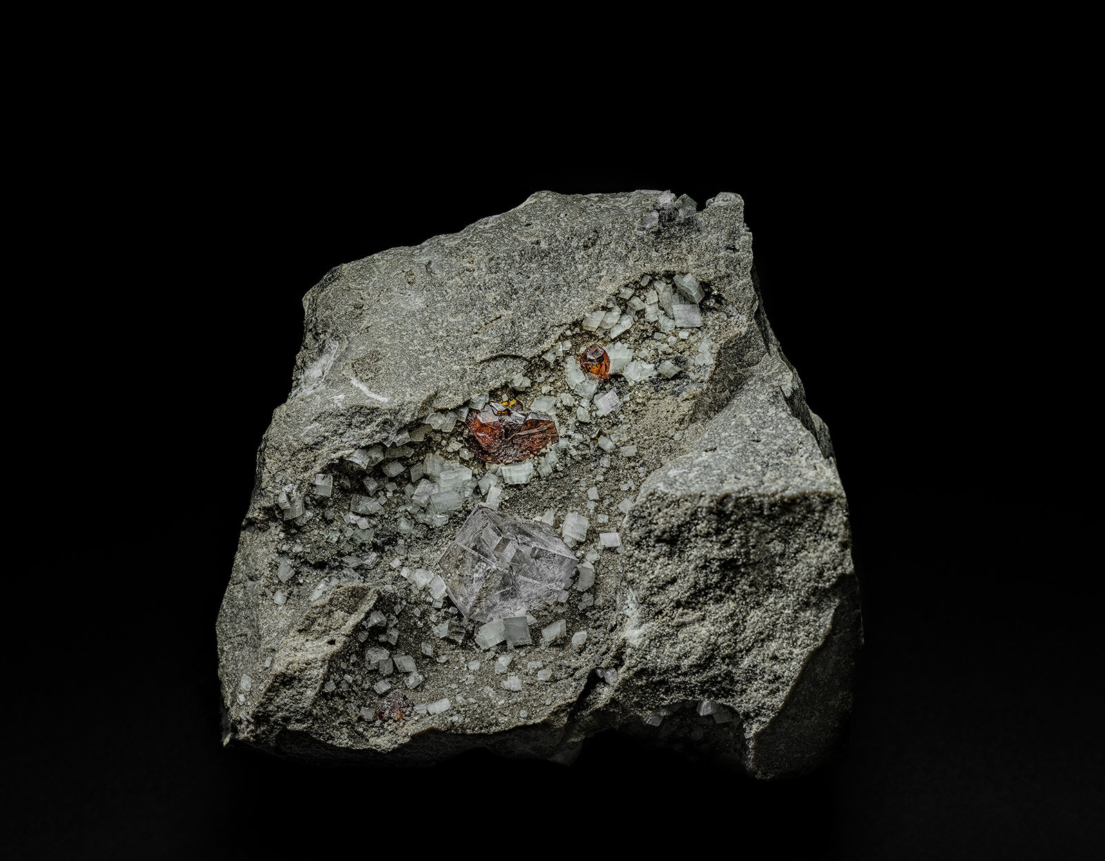 Fluorite, Dolomite, Sphalerite
8.1 x 7.2 cm
(Autor: am mizunaka)