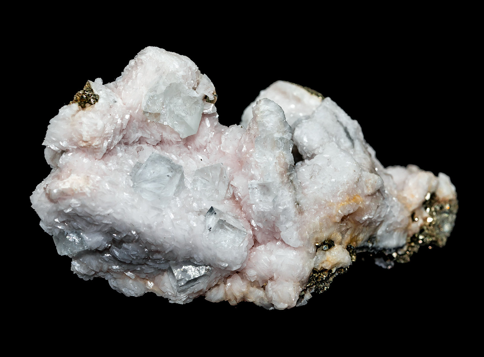 Fluorite, Calcite (var. Manganoan), Pyrite
13 x 5 x 7 cm
(Autor: Bergur_E_Sigurdarson)