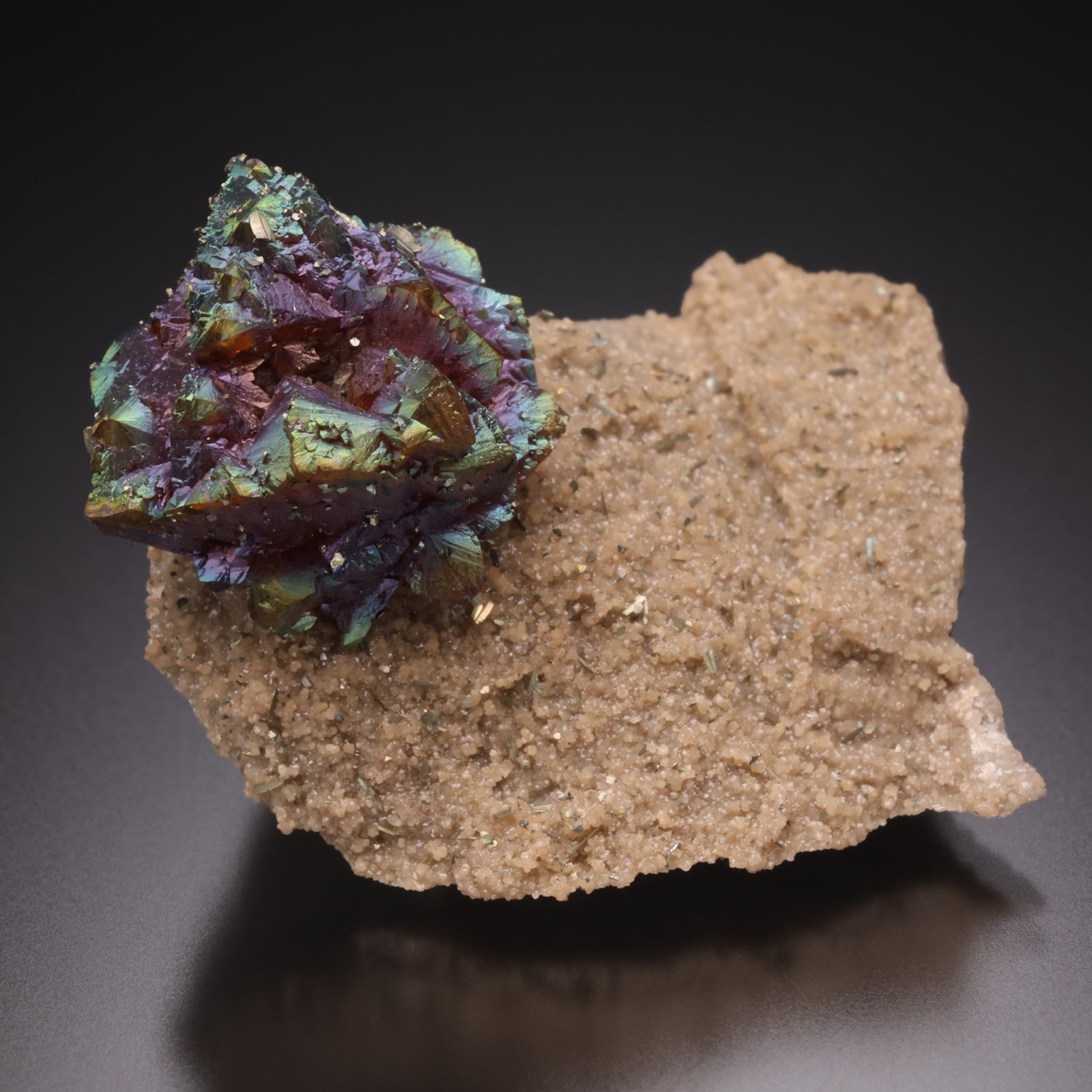 Sphalerite, Marcasite
3 cm x 2.6 cm x 2.5 cm
(Autor: Antonio Nazario)