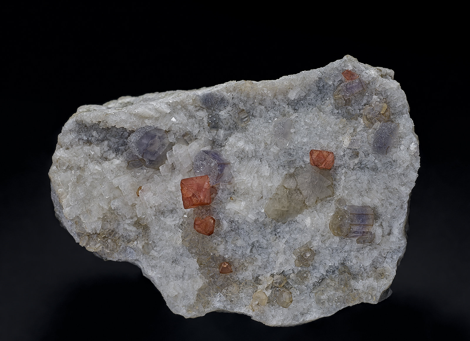 Rhodochrosite, Fluorapatite, Albite
7.6 x 5.1 cm
(Autor: am mizunaka)