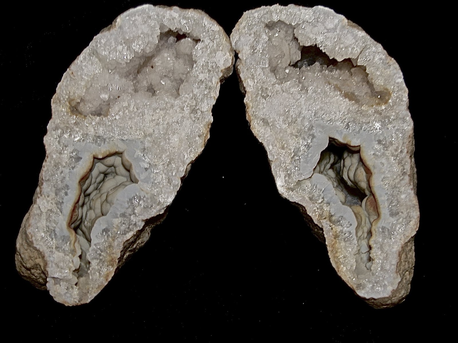 Quartz with Quartz (variety chalcedony)
11 cm x 7 cm
(Autor: Bob Harman)