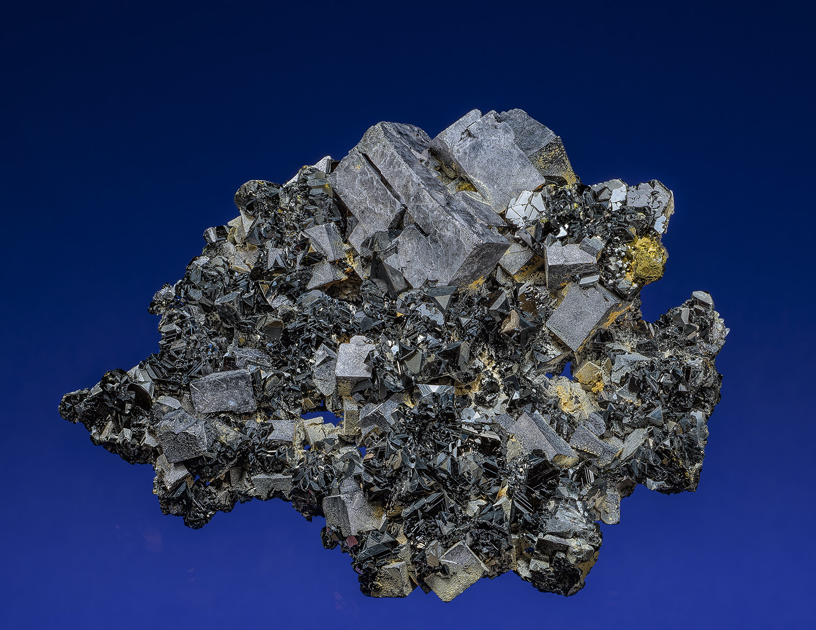 Galena, Sphalerite
11.4 x 10.0 cm
(Autor: am mizunaka)