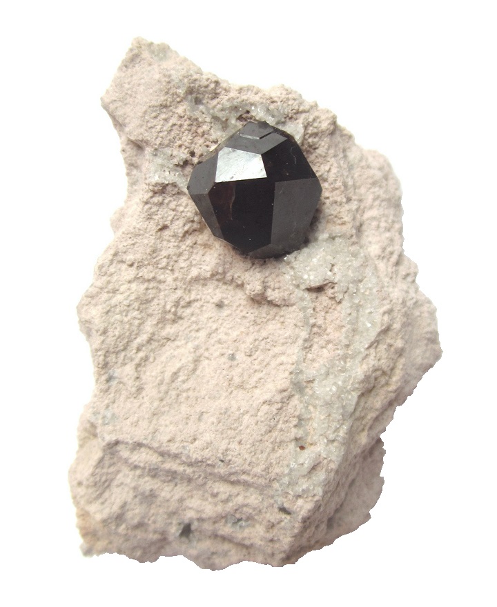 Almandine
Specimen height 4 cm, almandine crystal 9 mm
(Autor: Tobi)