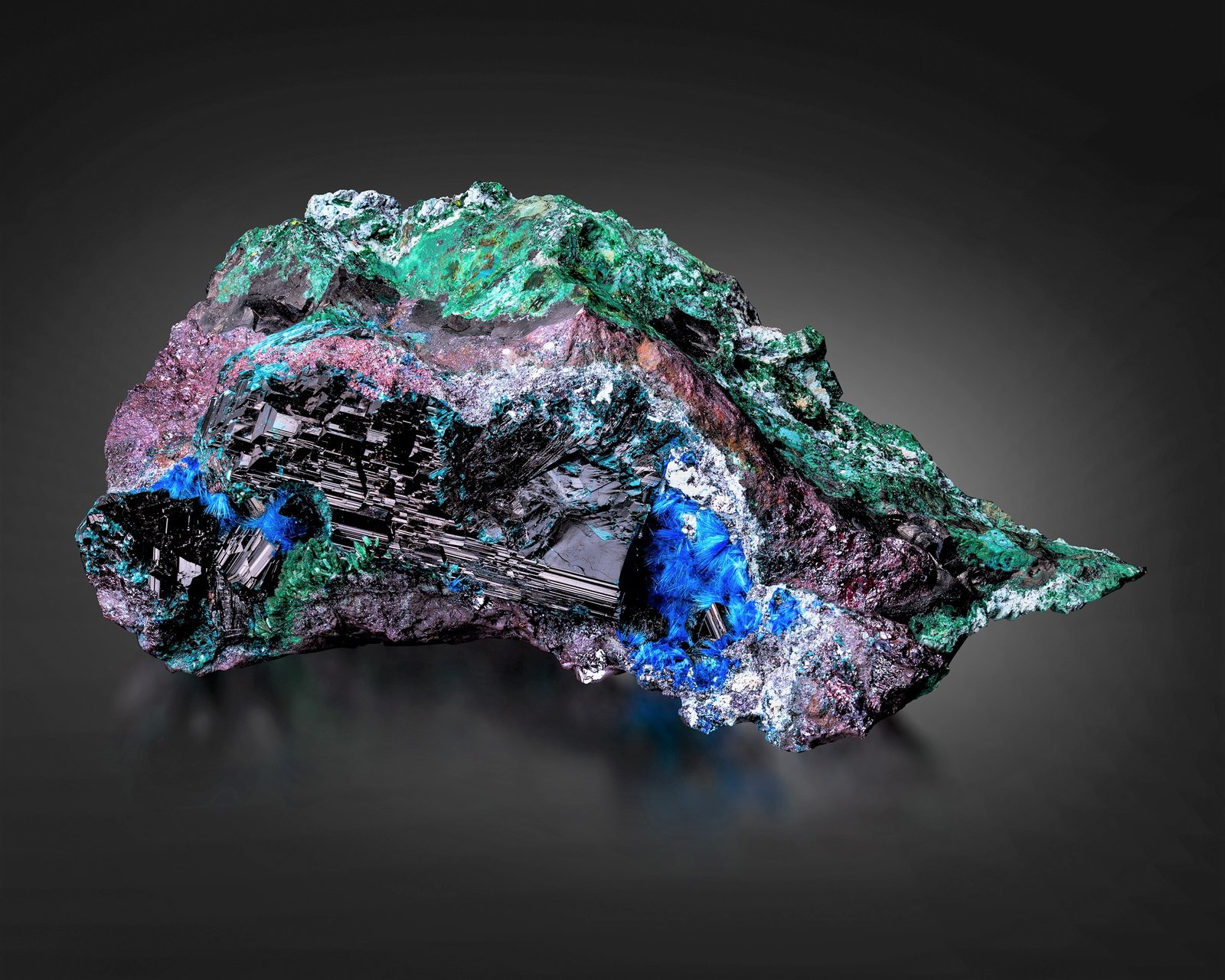 Gerhardtite and Buttgenbachite
6.5 x 3 x 4 cm / main crystal: 2.8 cm.
(Autor: MIM Museum)