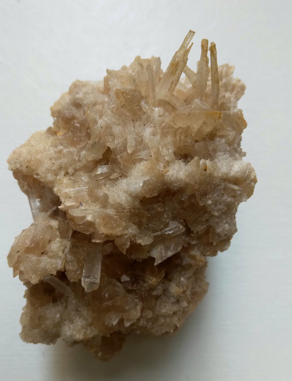 Gypsum
7 x 5.5 x 4.5 cm
(Autor: mineralenzo)