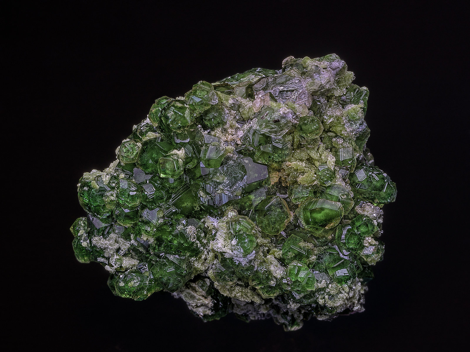 Grossular
3.2 x 2.8 cm
(Autor: am mizunaka)