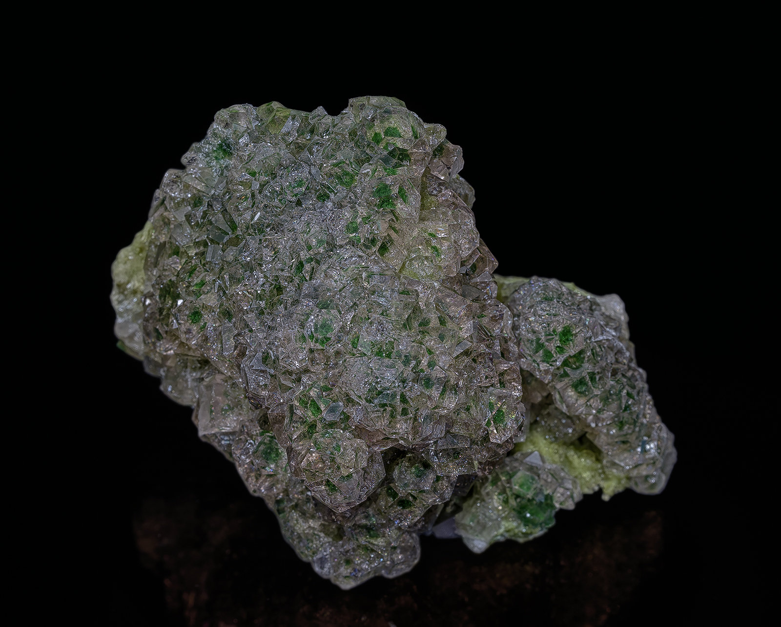 Grossular
5.6 x 4.4 cm
(Autor: am mizunaka)