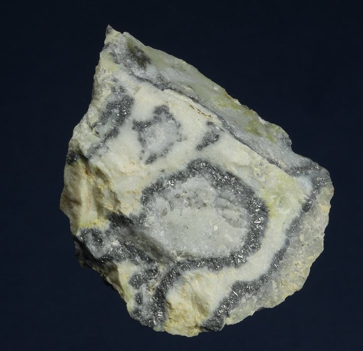 Tellurium in Chalcedony
49 x 31 x 26 mm
(Autor: GneissWare)