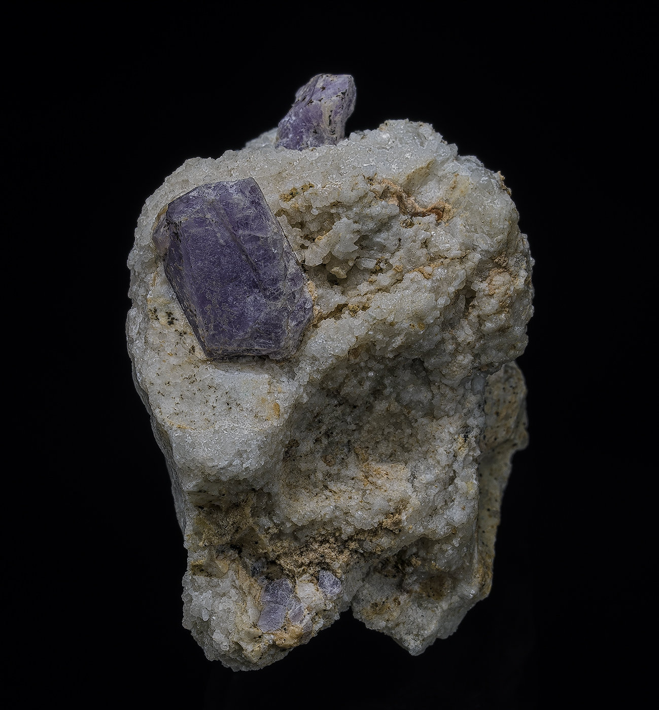 Sodalite (variety hackmanite)
4.0 x 2.7 cm
(Autor: am mizunaka)