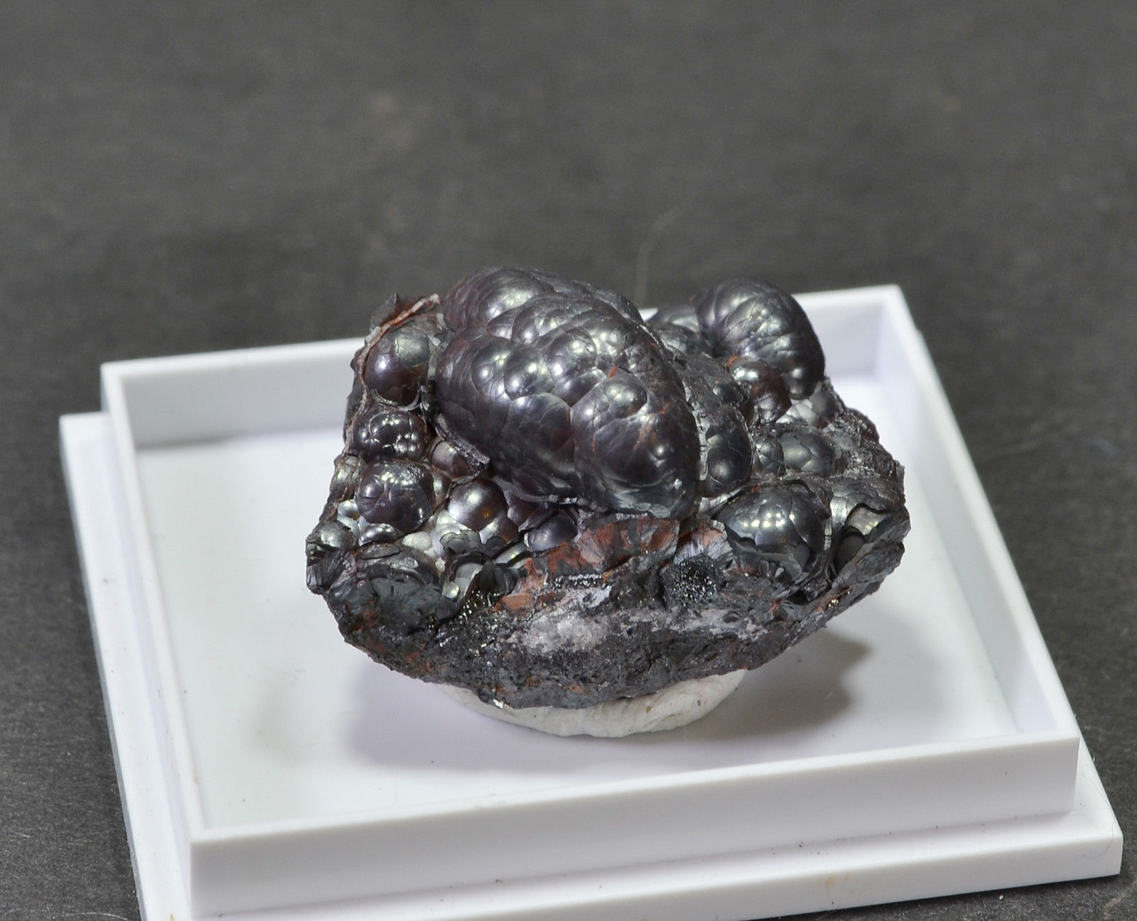 Hematite
2.5x2.5cm
(Autor: captaincaveman)