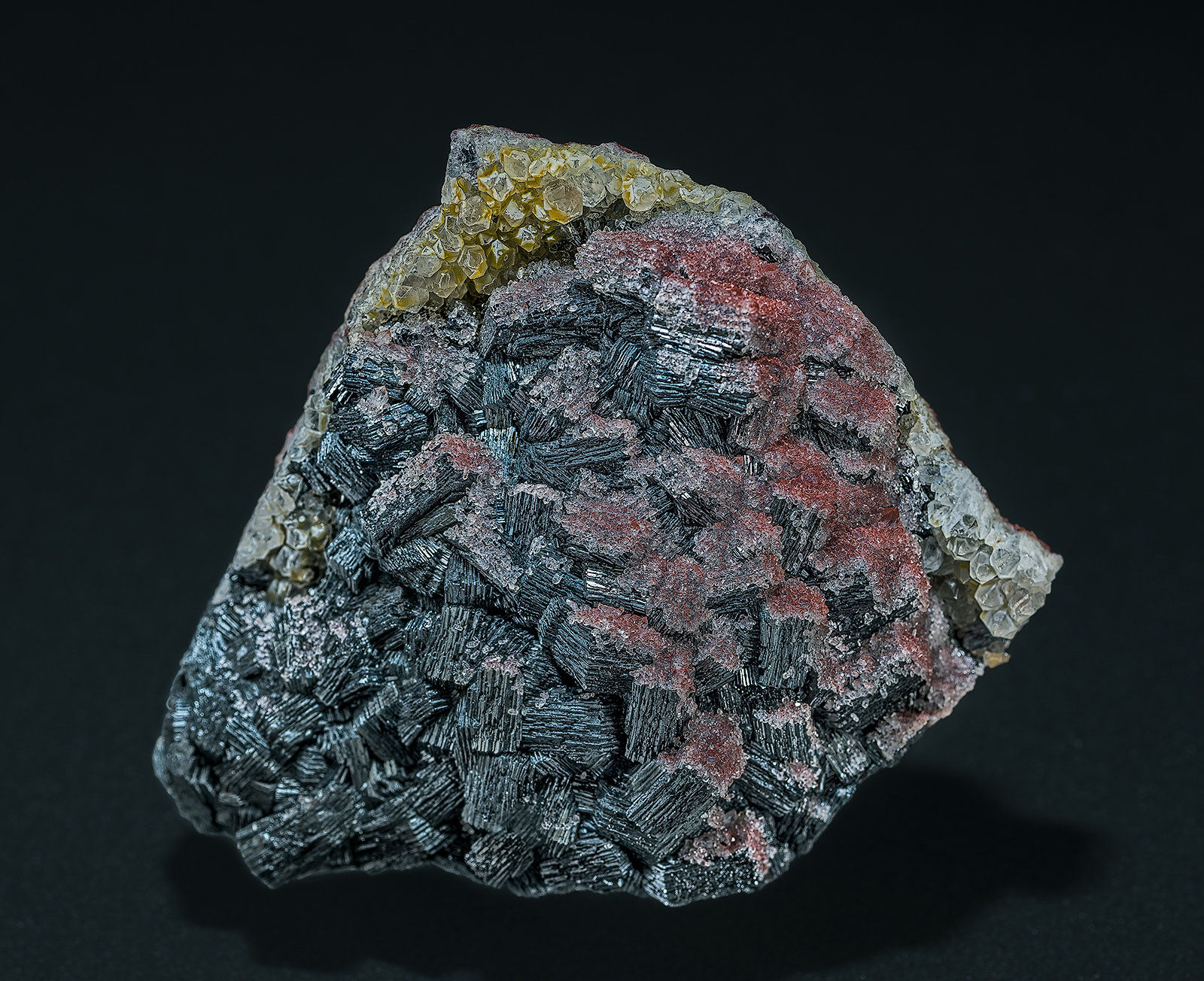 Hematite, Quartz
5.8 x 5.0 cm
(Autor: am mizunaka)