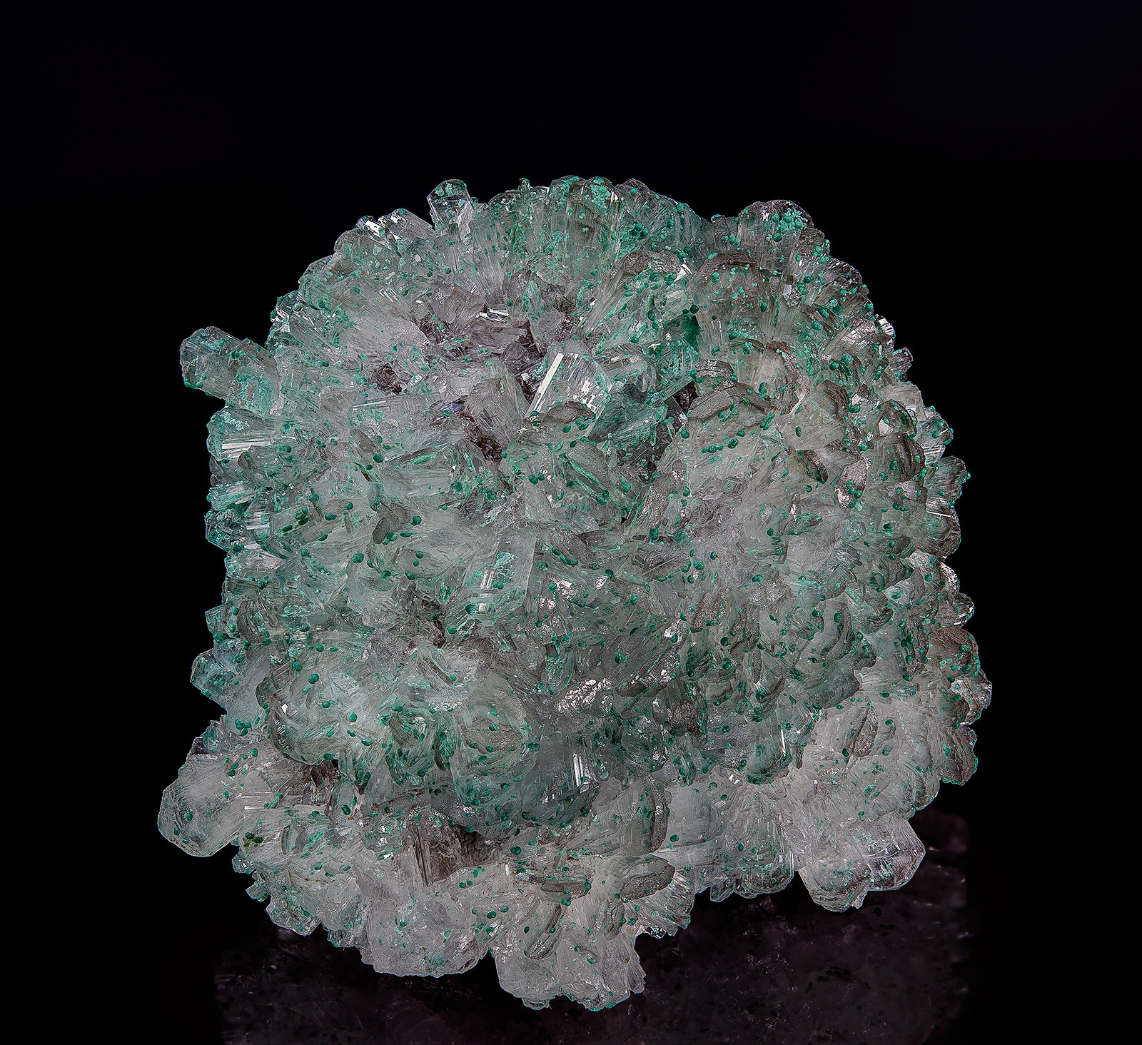 Hemimorphite, Malachite
5.7 x 5.2 cm
(Autor: am mizunaka)