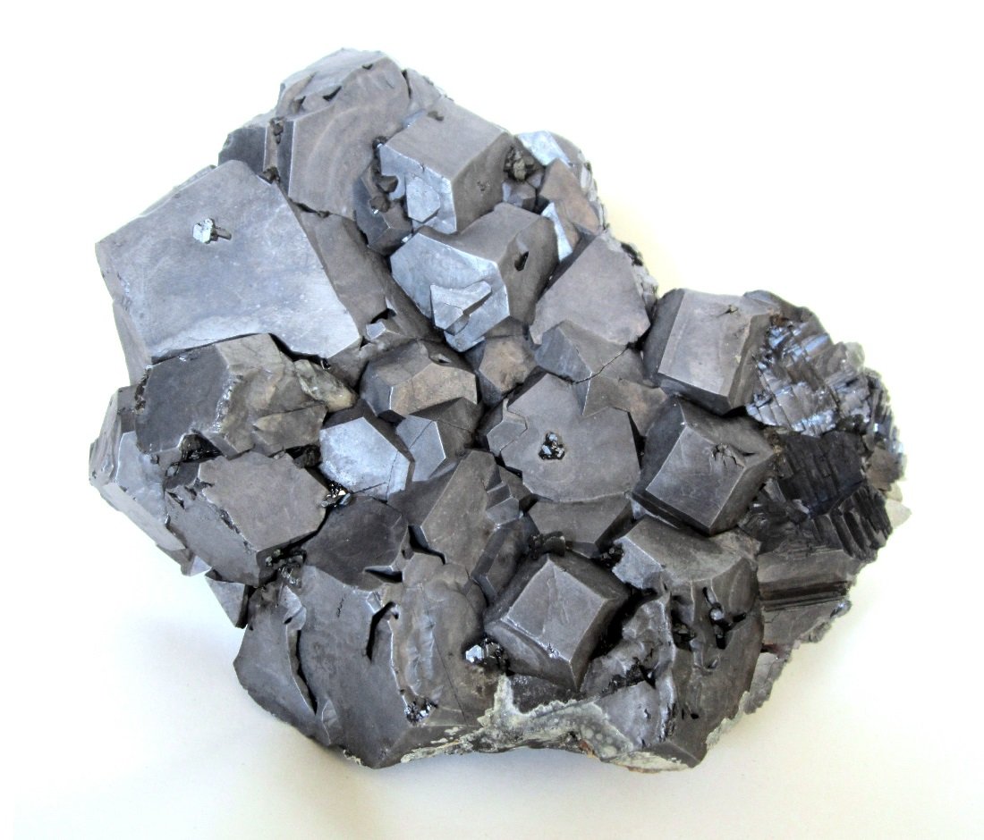 Galena, Quartz
Specimen size 15 cm, largest crystal 4,5 cm
(Autor: Tobi)