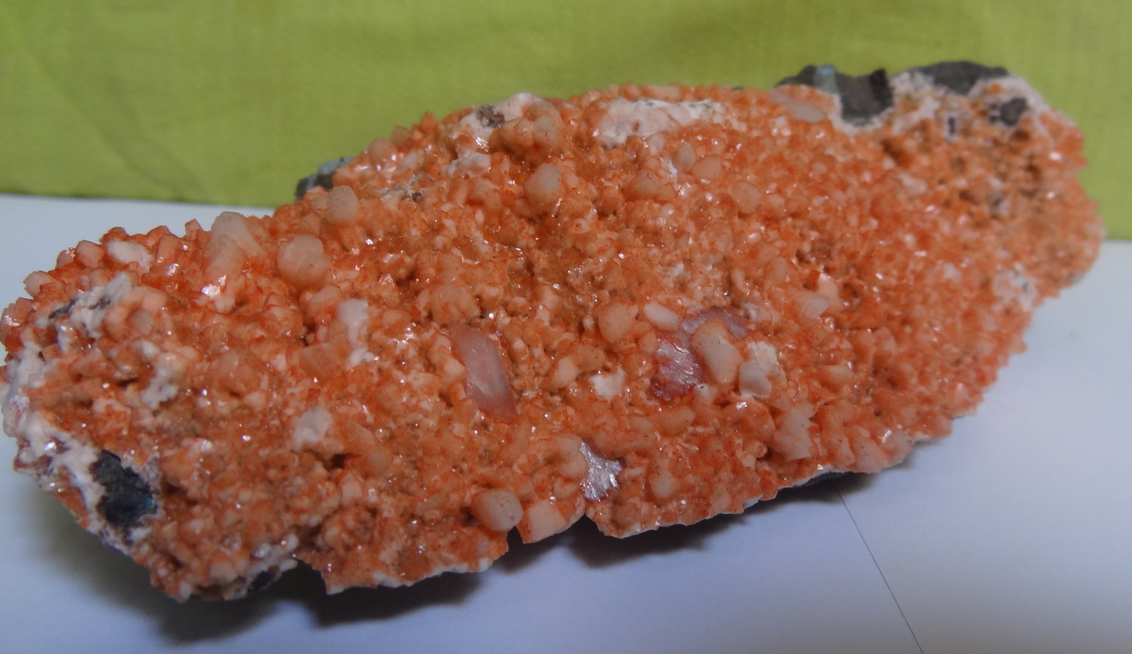 Heulandite-Ca and Stilbite-Ca
16 x 6 x 4cm
(Autor: Dave van Bladel)