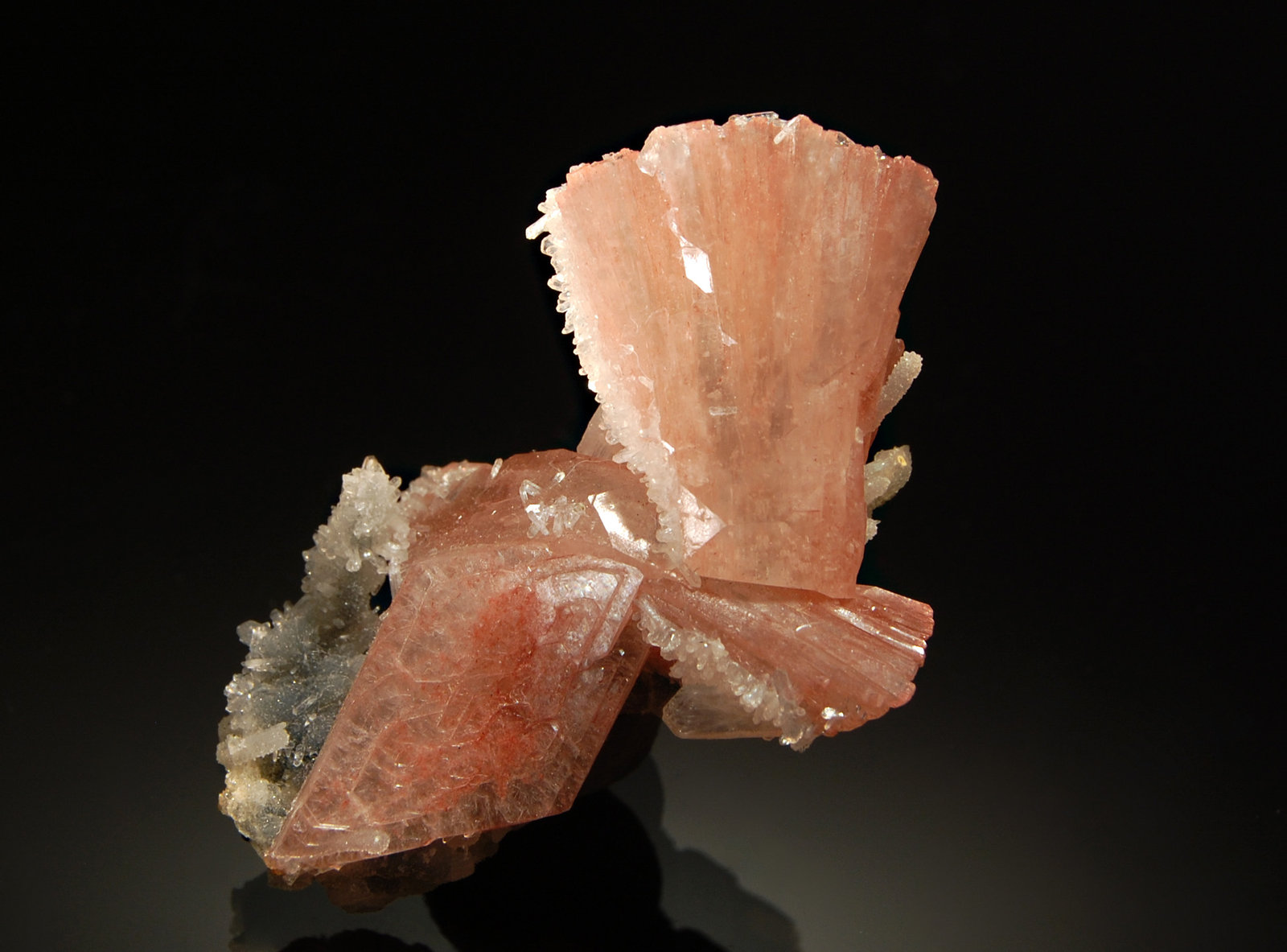 Heulandite (Series)
3.5 x 5.6 cm
(Autor: Michael Shaw)