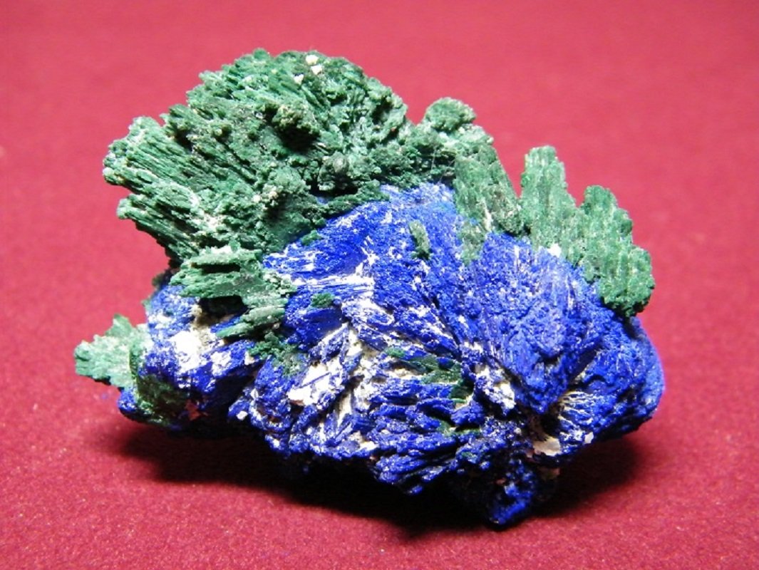 Azurite and Malachite
50x50mm
(Autor: Heimo Hellwig)