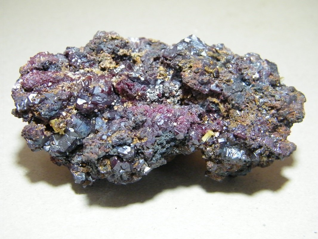 Cuprite
100x65mm
(Autor: Heimo Hellwig)