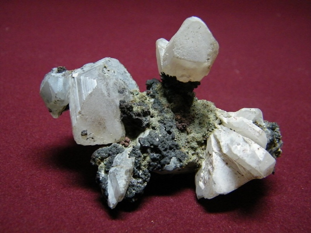 Hydrocerussite coating Cerussite
75x50mm
(Autor: Heimo Hellwig)