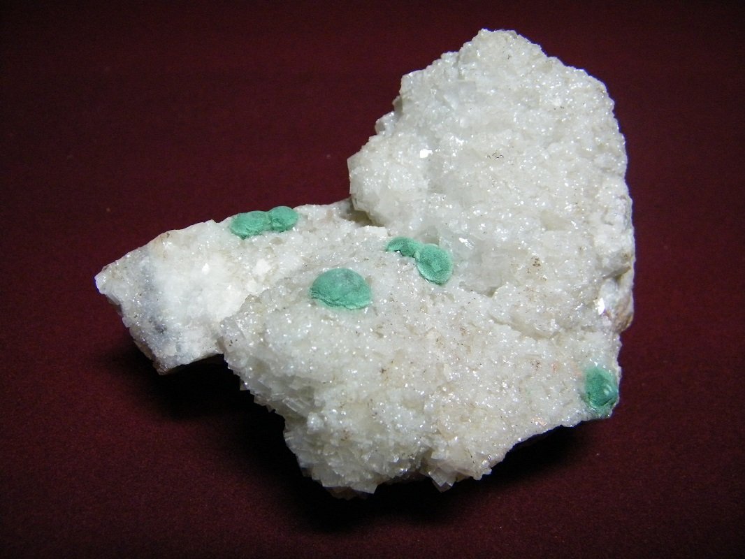 Calcite with Malachite
90x80mm
(Autor: Heimo Hellwig)