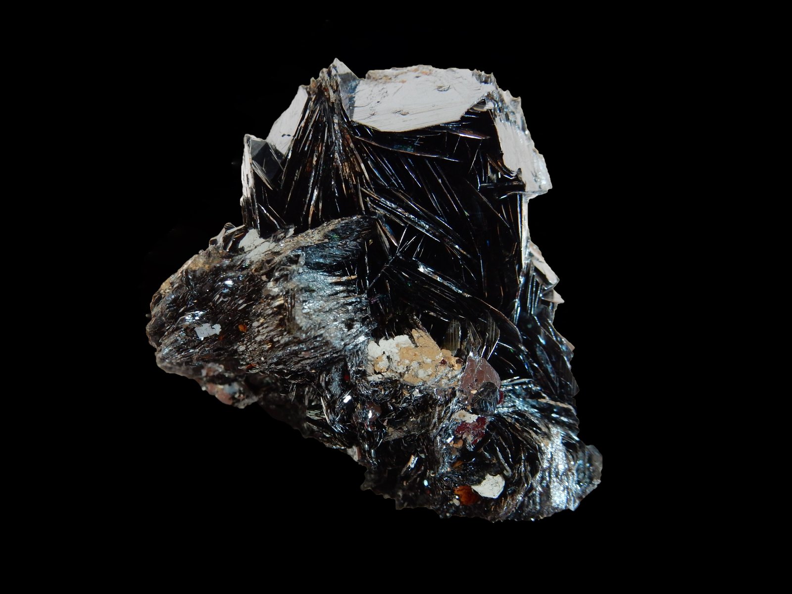 Hematite
60x60x40 mm
(Autor: Dany Mabillard)