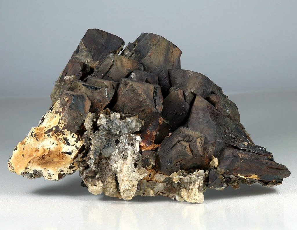 Ilvaite
14.5 x 9.3 x 6.0 cm
(Autor: GneissWare)