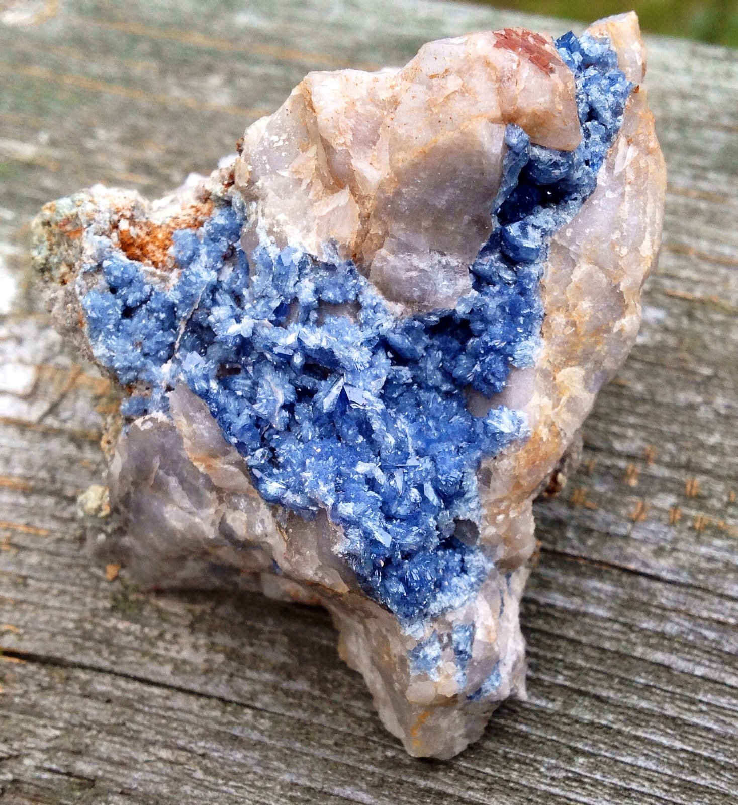Scorodite
7 cm
(Autor: JC)