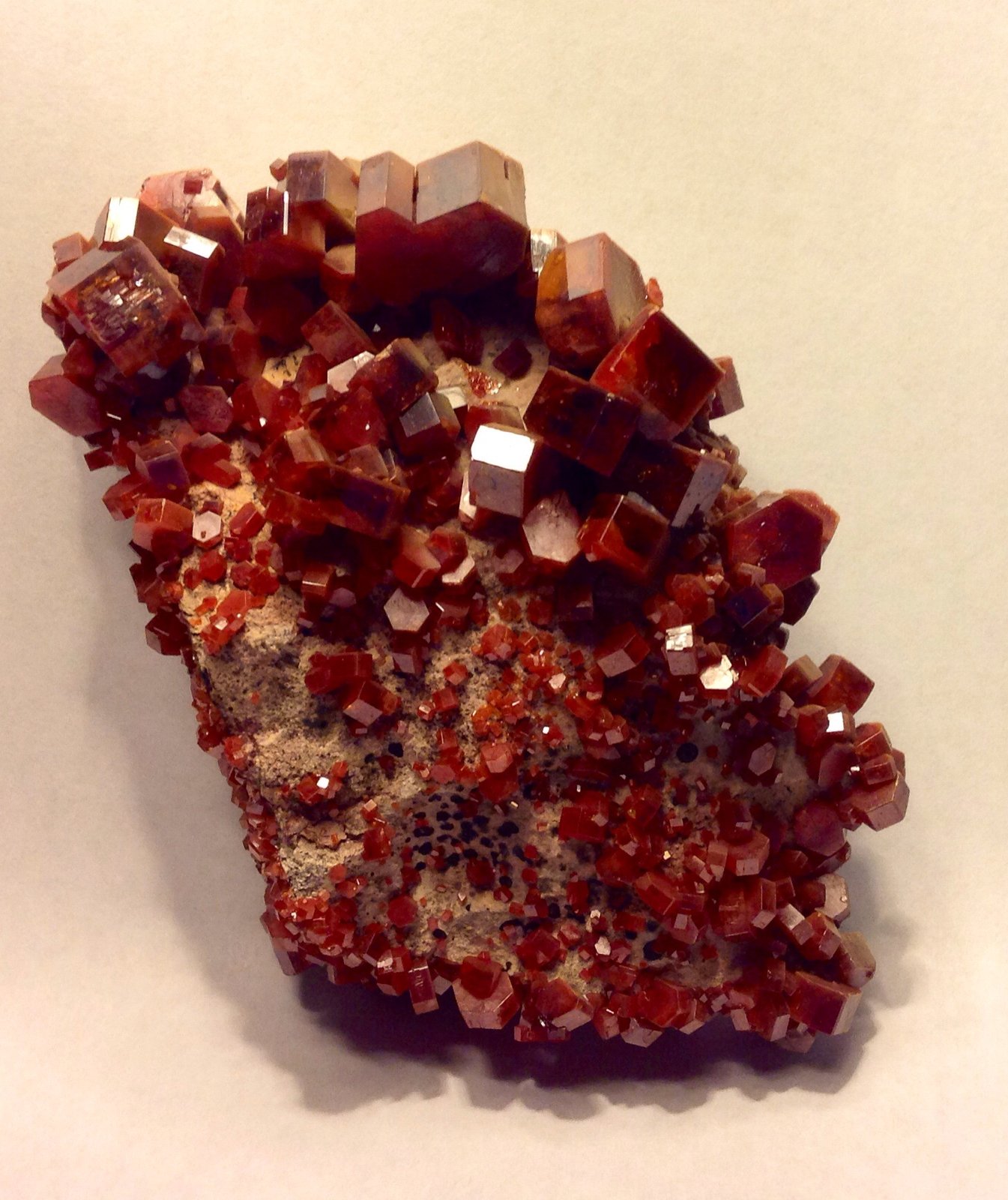 Vanadinite
11 cm
(Autor: JC)