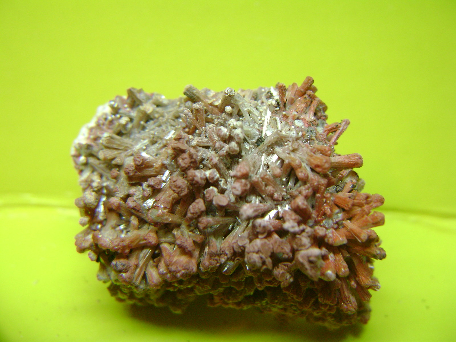 Hydroxylapatite
3 X 3 X 3 cm.
(Autor: ApitaAngel)