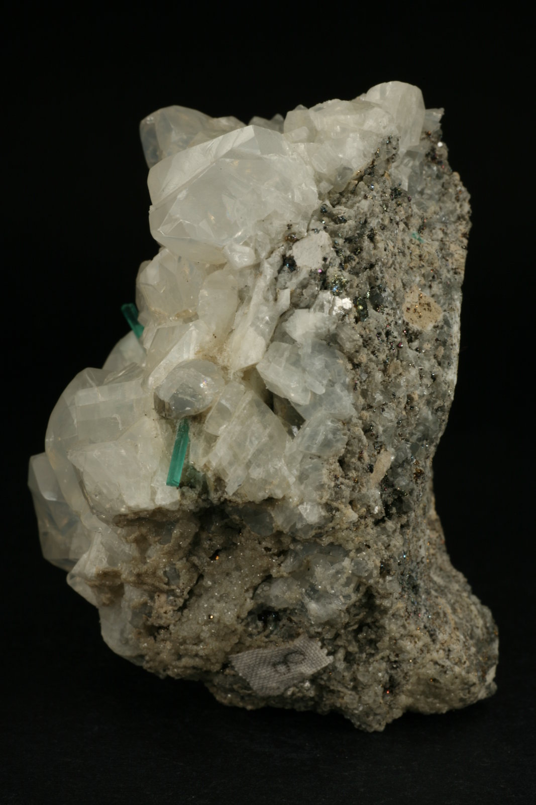 Beryl (variety emerald), Calcite, Pyrite
80x65x60mm
(Autor: Fiebre Verde)