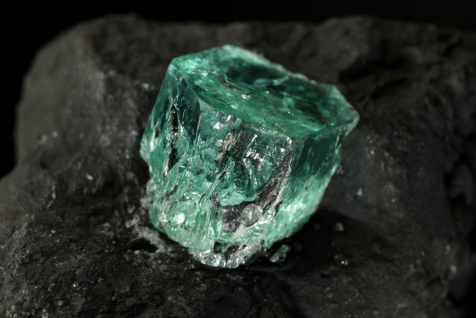 Beryl (variety emerald)
45x32x33mm, xl=10x9mm
(Autor: Fiebre Verde)