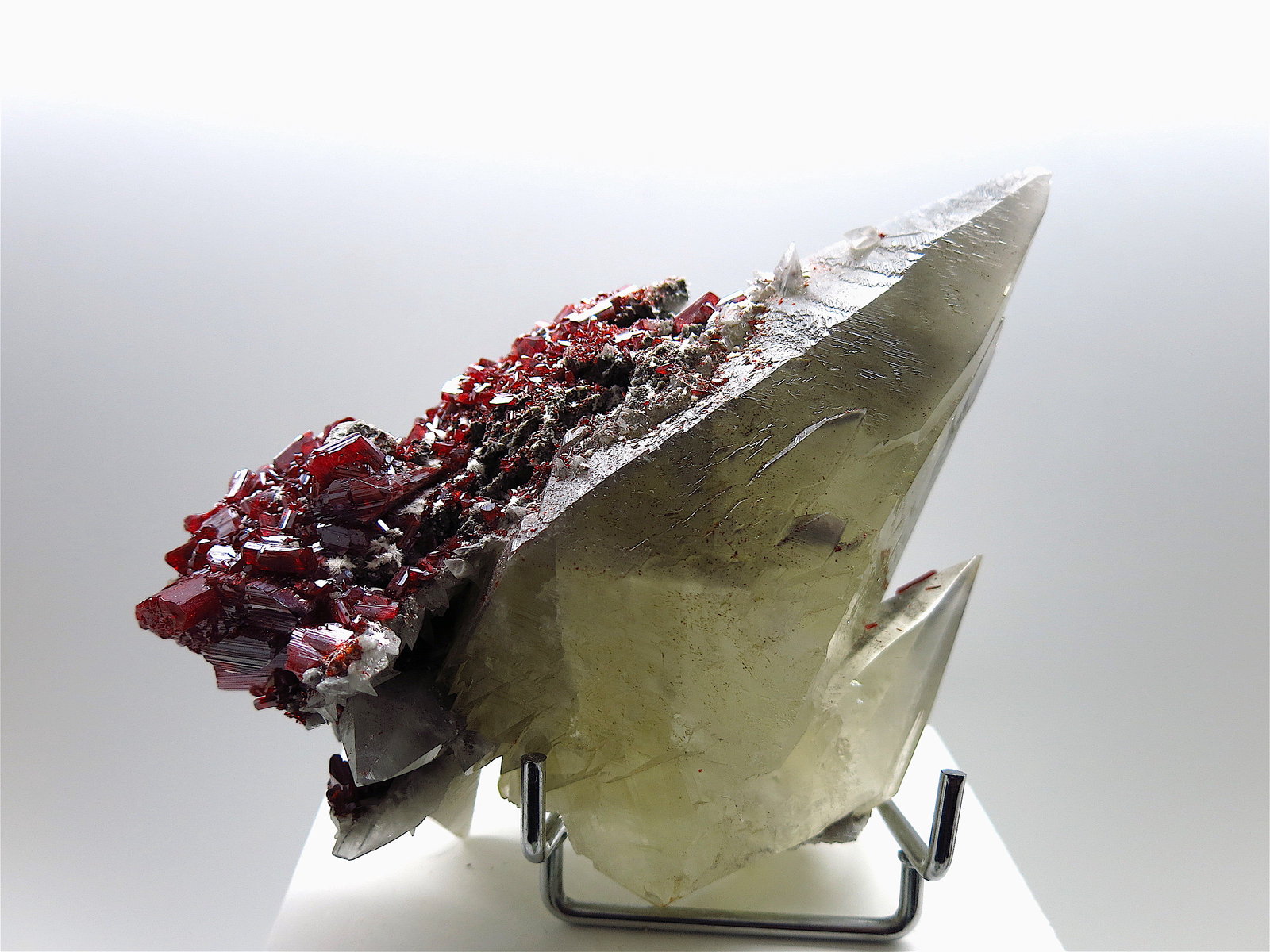 Realgar on Calcite
15 x 12 cm
(Autor: Jean Suffert)