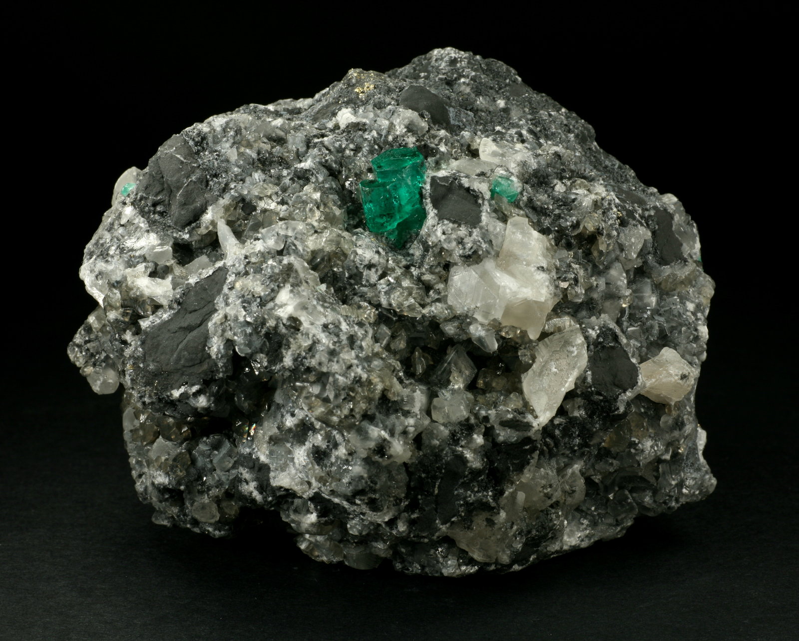 Beryl (variety emerald), Calcite, Pyrite, Dolomite
85x70x60mm
(Autor: Fiebre Verde)