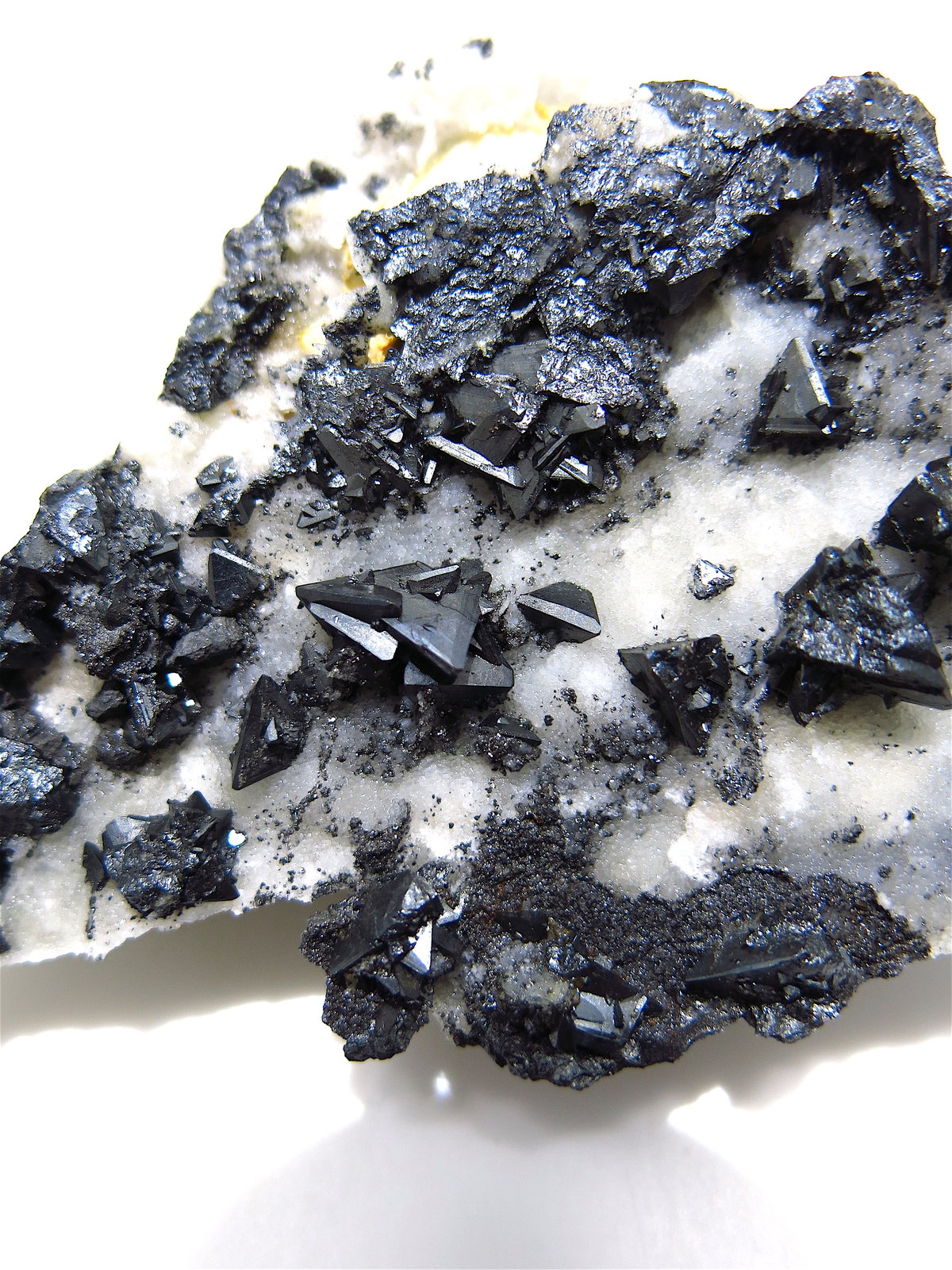 Tetrahedrite on Quartz
11 x 8 cm biggest cristal 10 mm
(Autor: Jean Suffert)