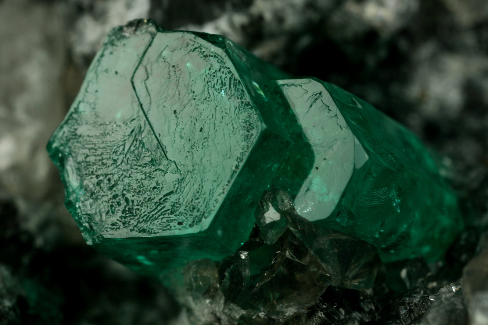 Beryl (variety emerald), Calcite, Pyrite
xl=11mm
(Autor: Fiebre Verde)