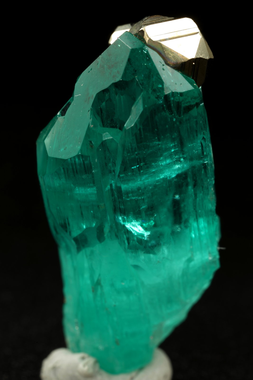 Beryl (variety emerald), Pyrite
xl=27x20mm
(Autor: Fiebre Verde)