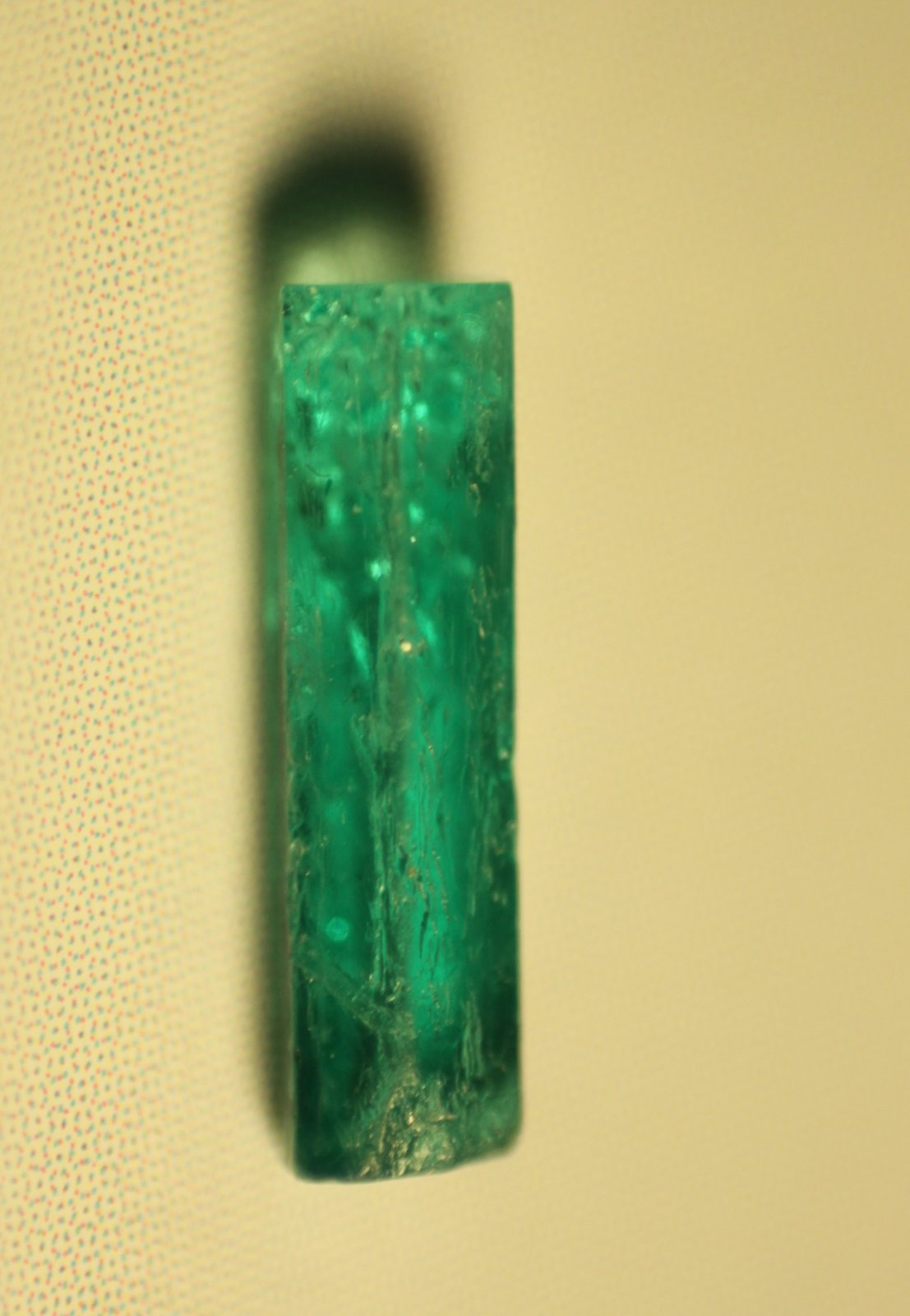 Beryl (variety emerald)
2mm x 9mm x 2mm
(Autor: Firmo Espinar)