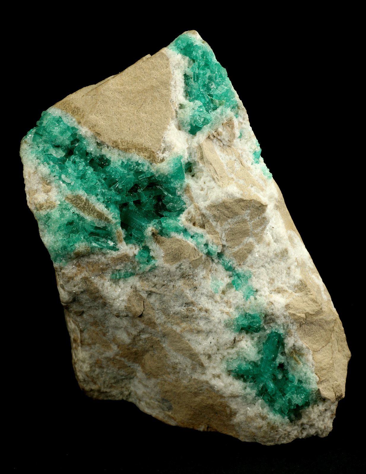 Beryl (variety emerald), Calcite
70x45x60mm
(Autor: Fiebre Verde)