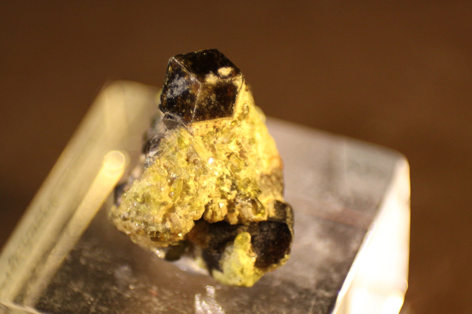 Andradite
24mm x 22mm x 16mm
(Autor: Firmo Espinar)