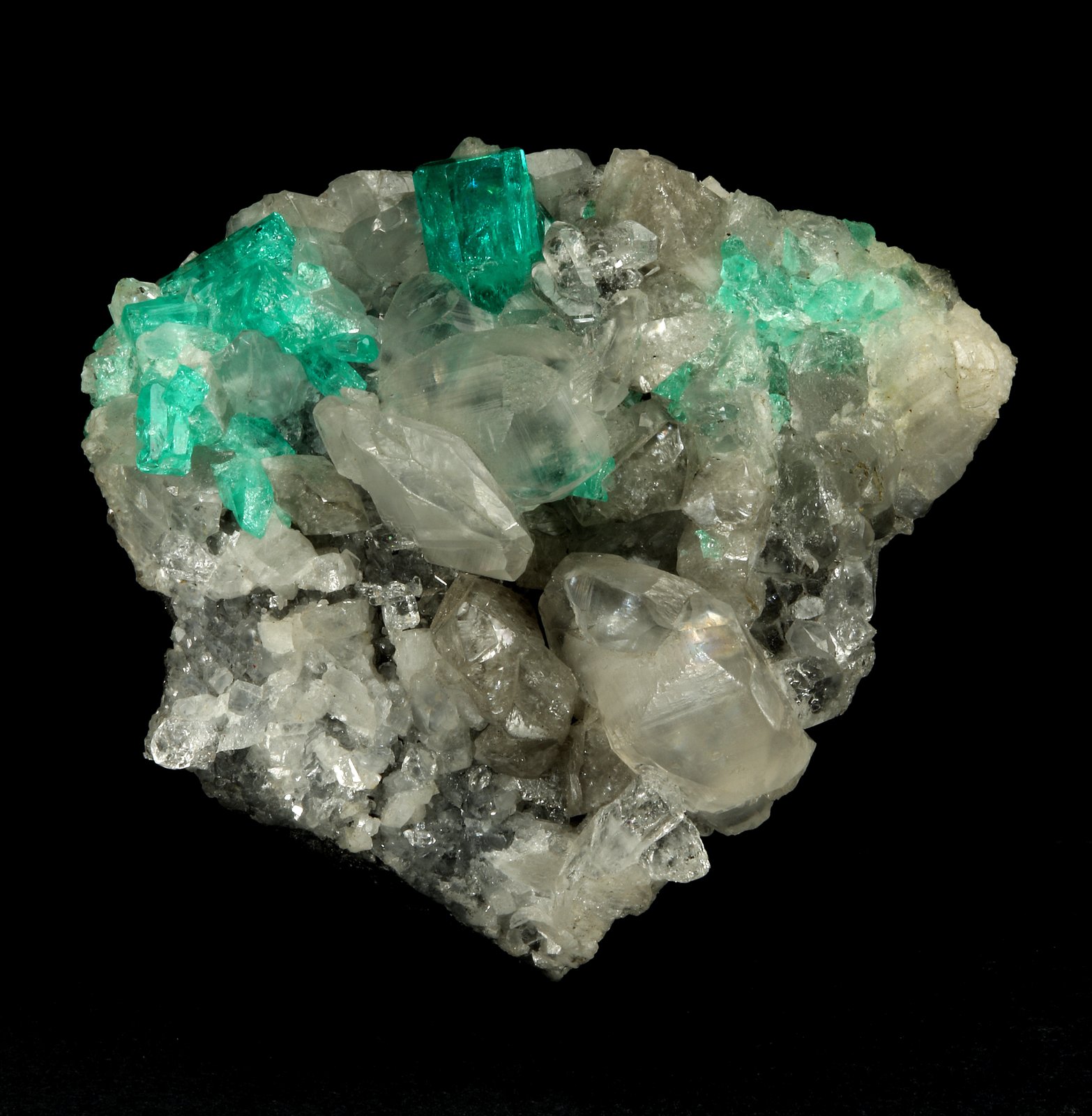 Beryl (variety emerald), Calcite, Quartz
53x51x40mm, xl=9mm
(Autor: Fiebre Verde)