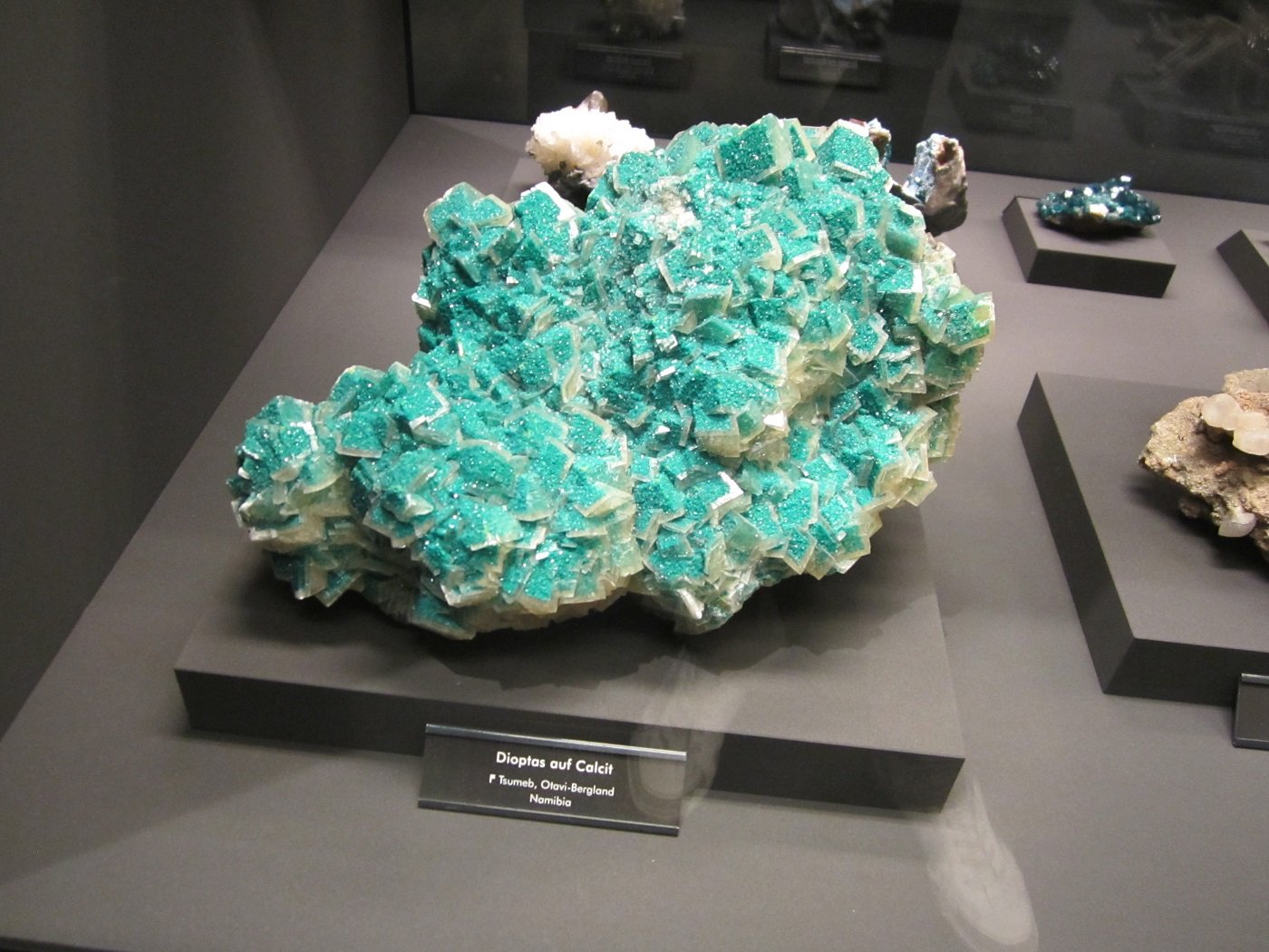 Dioptase, Calcite
(Autor: Tobi)