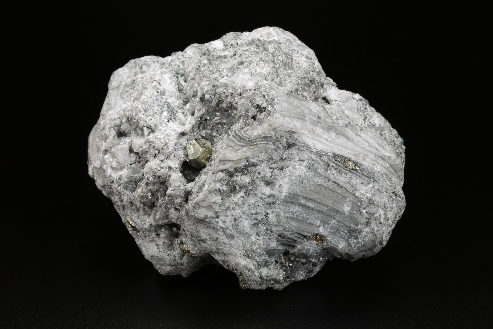 Beryl (variety emerald), Pyrite, Dolomite, Albite (variety cleavelandite)
95x79x69mm, main xl=16mm, pyritohedron=7mm
(Autor: Fiebre Verde)