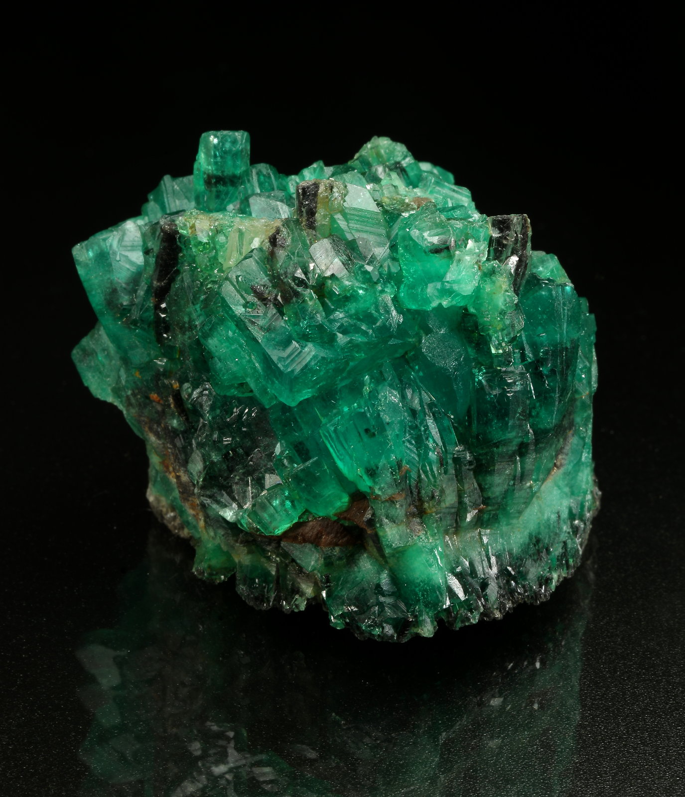 Beryl (variety emerald)
Cluster=43x36x38mm
(Autor: Fiebre Verde)