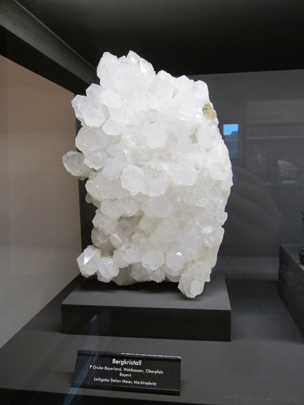 Quartz
~ 30 cm
(Autor: Tobi)