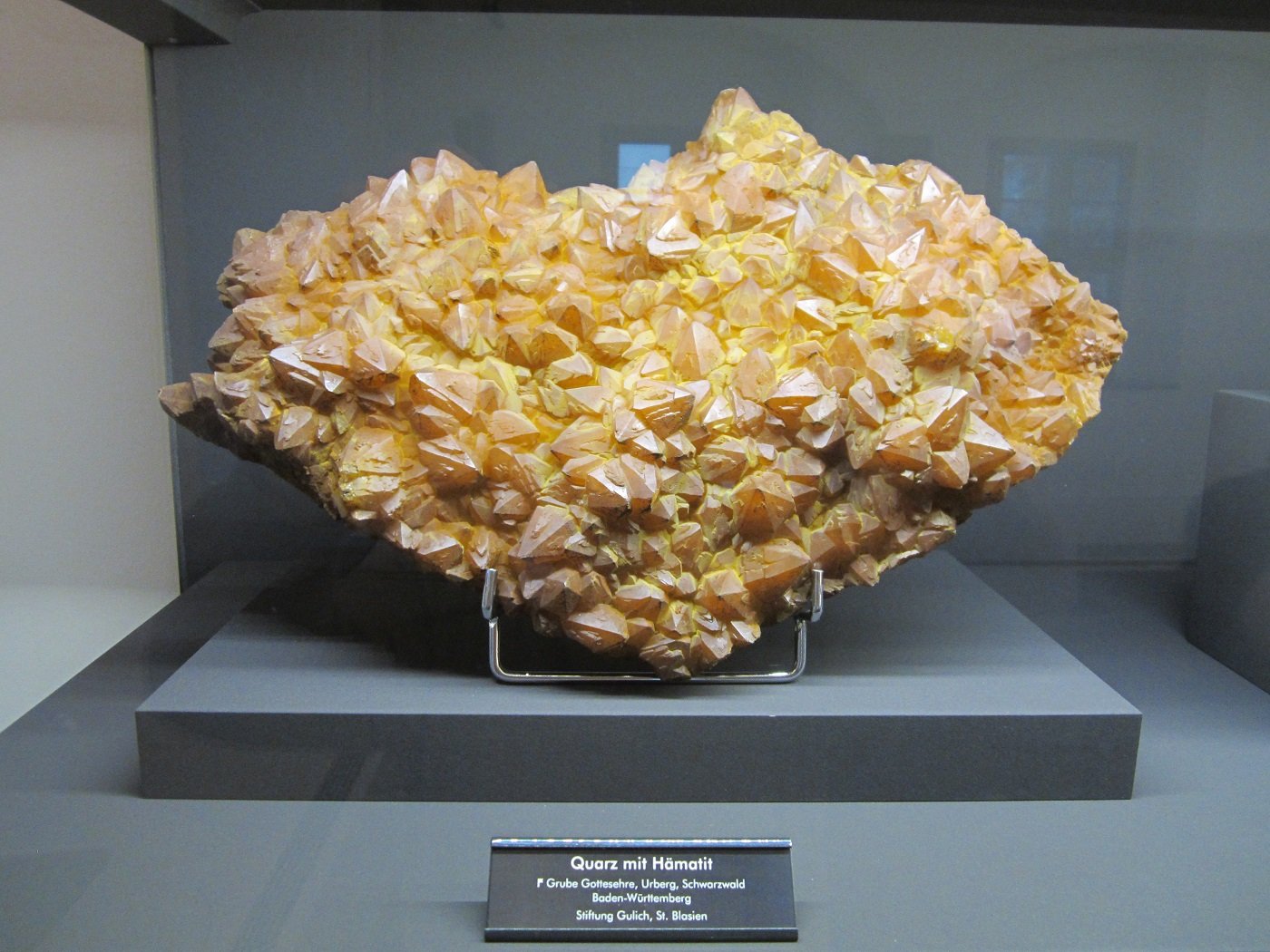 Quartz
~ 30 cm
(Autor: Tobi)