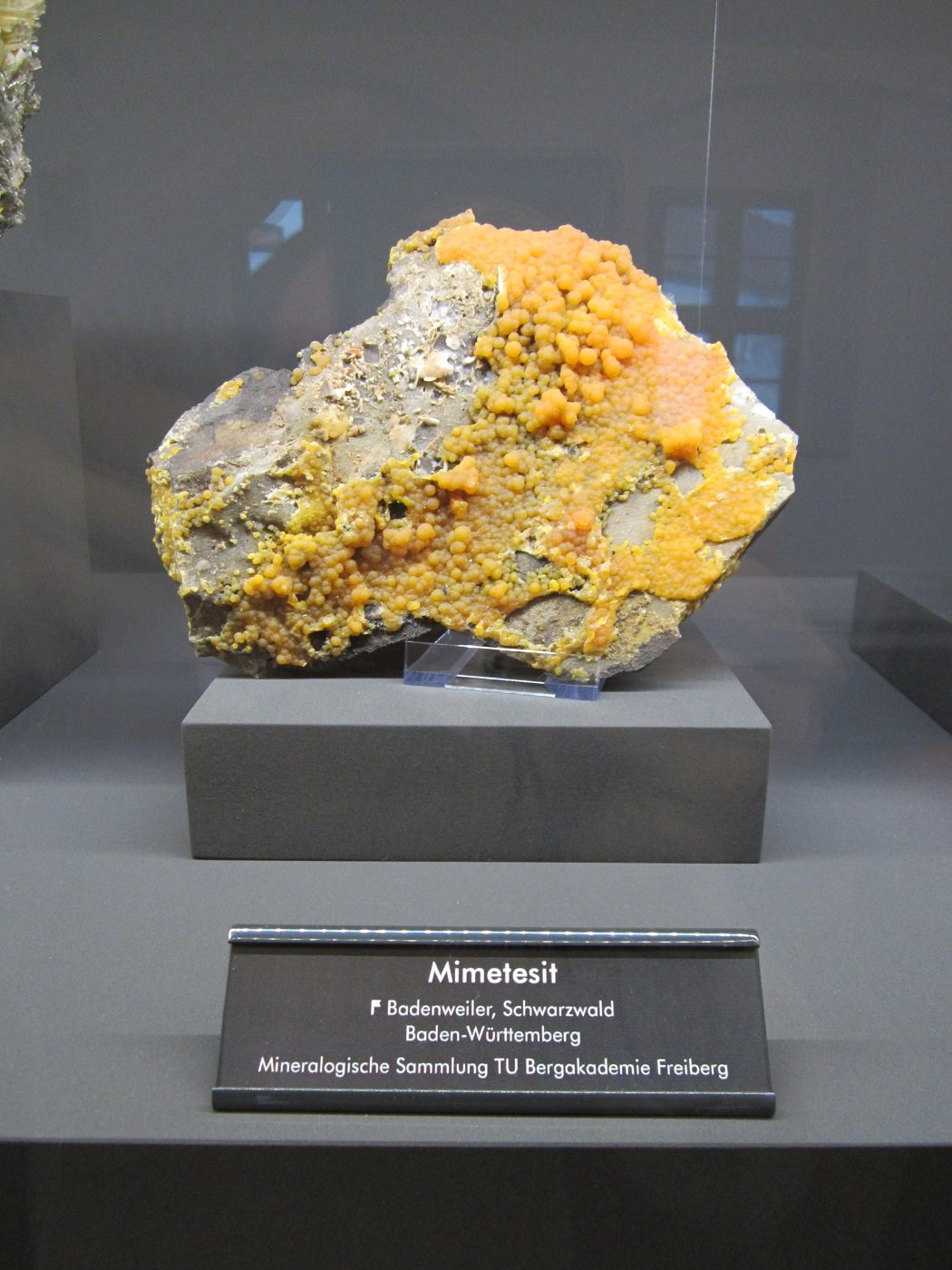 Mimetite
Specimen size ~ 16 cm
(Autor: Tobi)